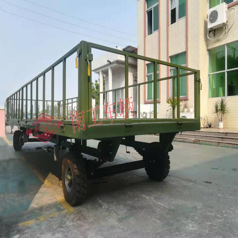 5吨护栏开云（中国） 全挂底盘拖车 军绿色