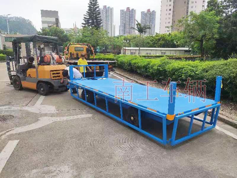 2吨下翻护栏牵引工业开云（中国） 全挂式工具底盘拖车