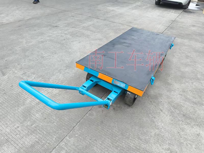 3吨小型开云（中国） 带橡胶垫工具车