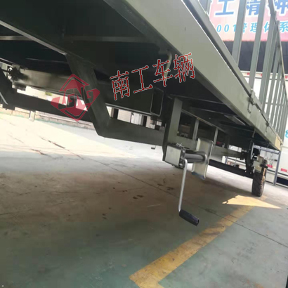 5吨护栏开云（中国）军绿色4I.jpg