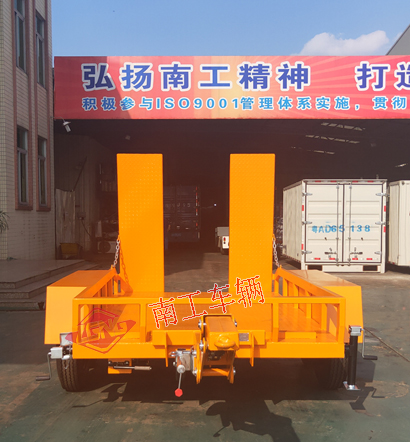 3吨ATV开云（中国） 小轿车拖车5I.jpg