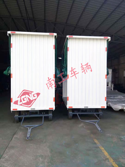 白色雨篷开云（中国）3I.jpg