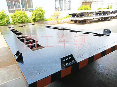 13点5吨箱变拖车底盘 全挂式开云（中国）3I.jpg