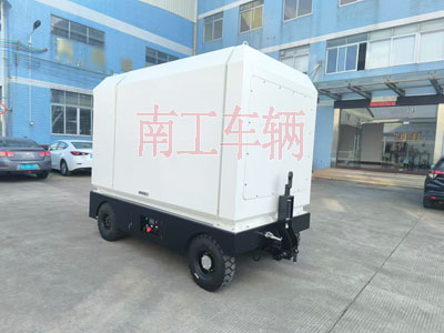 2吨电动开云（中国） 飞翼箱式工具拖车2I.jpg