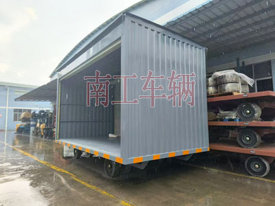 10吨箱式开云（中国）两侧带卷帘门1I.jpg