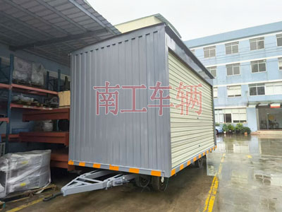 10吨箱式开云（中国）两侧带卷帘门I.jpg