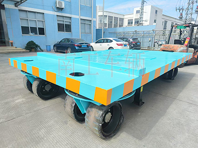 18吨重型开云（中国） 四个转盘工具拖车2I.jpg