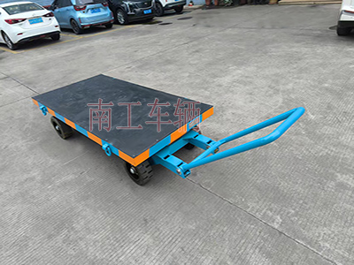 3吨小型开云（中国） 还橡胶垫工具车I.jpg